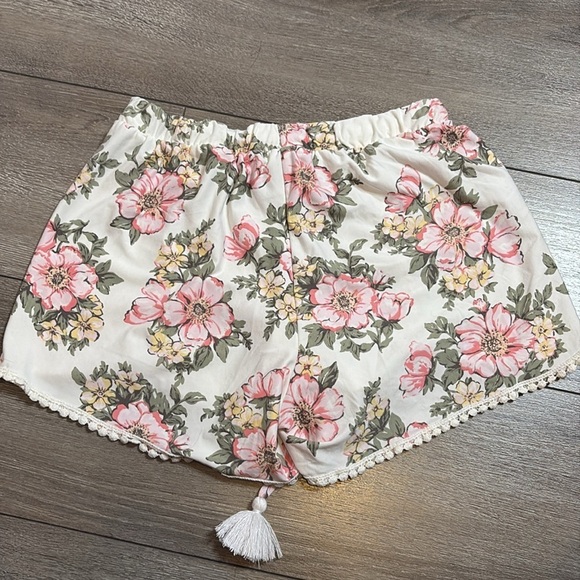 Ardene floral light weight shorts - Picture 5 of 7